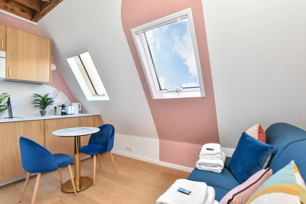 Newly Renovated Studio Under The Parisian Roofs - Arc De Triomphe Appartement